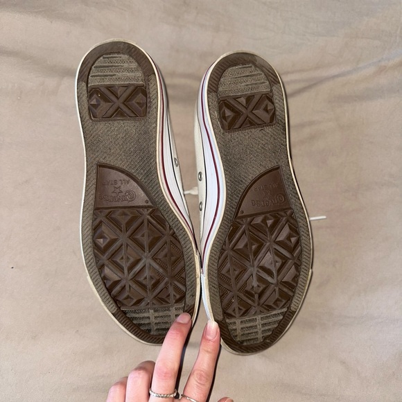 White Converse Size 8.5 Double Tongue Low - Picture 7 of 9